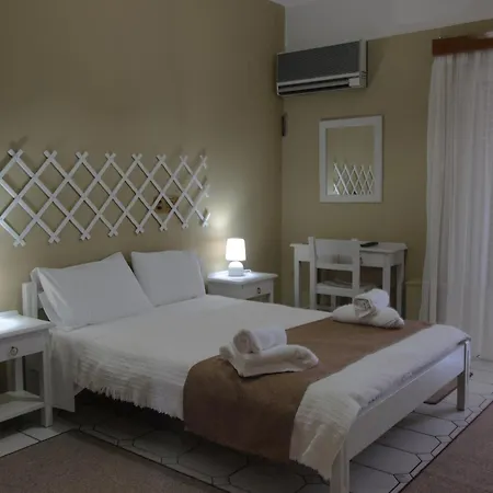 Hotel apartamentowy Kleopatra Traditional Stoúpa